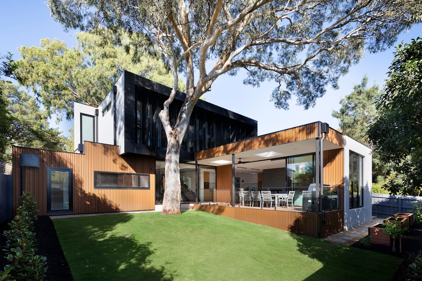 Detailed modern interior remodeling finish